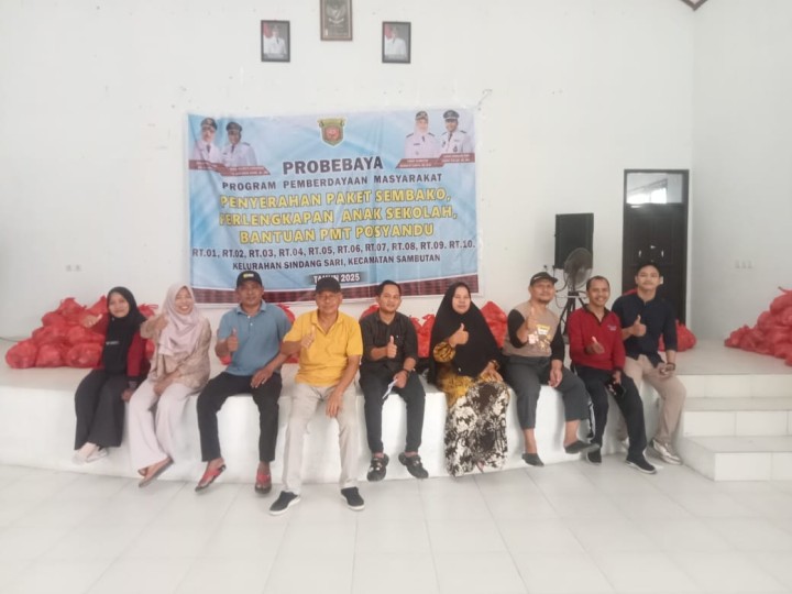 PROGRAM PROBEBAYA di Bidang Pemberdayaan Penyerahan Paket Sembako.