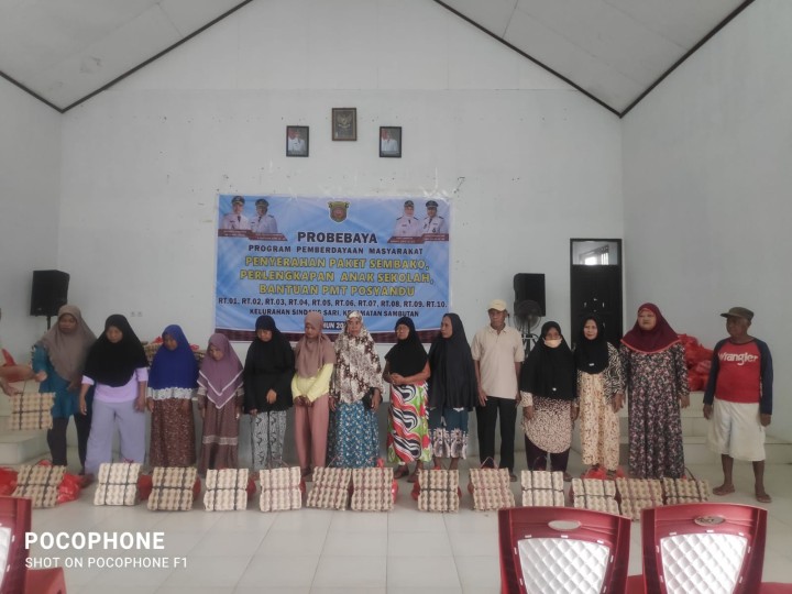 PROGRAM PROBEBAYA di Bidang Pemberdayaan Penyerahan Paket Sembako.