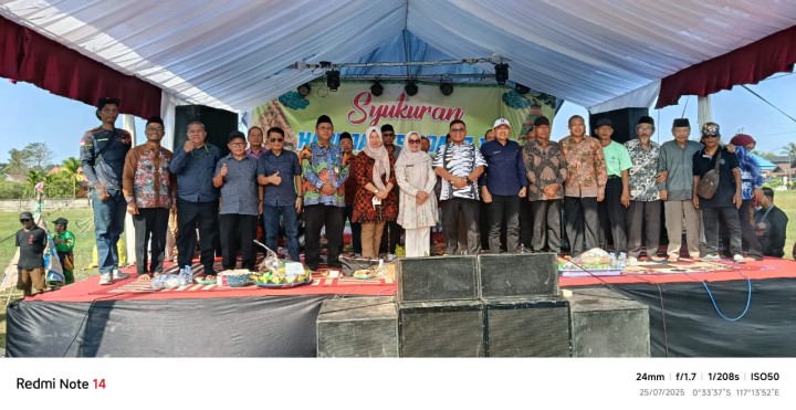 Karnaval dan tasyakuran pada puncak acara HUT Sindang Sari ke 43