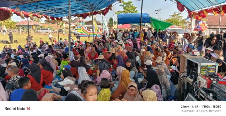 Karnaval dan tasyakuran pada puncak acara HUT Sindang Sari ke 43