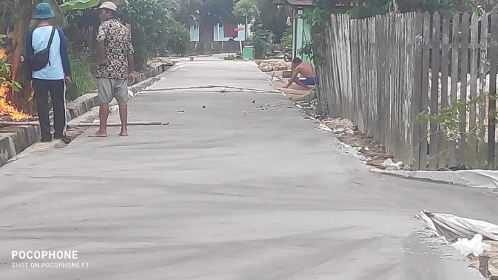 Monitoring Pekerjaan sapras Program PROBEBAYA RT.04,05,08 dan 09.