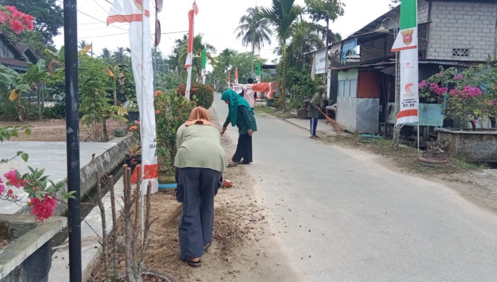 Kegiatan Gotong Royong warga RT.2,3,4,5,6, dan RT.10 Sindang Sari. Membersihkan parit parit,lingkungan jalan dan pemasangan umbul-umbul dalam rangka kemeriahan HUT RI ke 80.