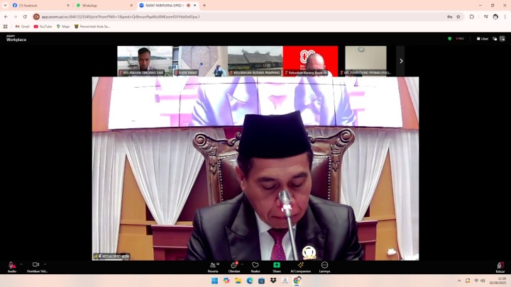 Rapat Paripurna DPRD Kota Samarinda Masa Persidangan II Tahun 2025 dengan agenda : Penjelasan Wali Kota Samarinda atas Usulan Raperda di Luar Propemperda Kota Samarinda Tahun 2025.