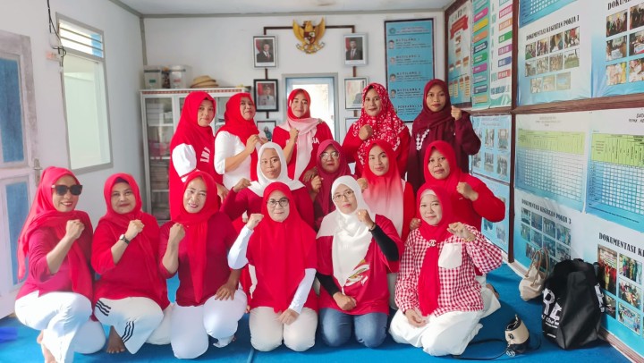 Pertemuan Rutinan PKK Kelurahan dan Lomba cerdas cermat sejarah bangsa oleh PKK SINDANG SARI untuk semarak HUT RI KE 80.