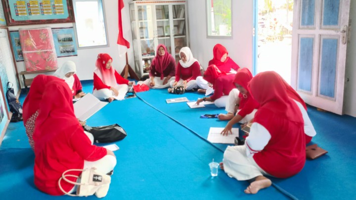 Pertemuan Rutinan PKK Kelurahan dan Lomba cerdas cermat sejarah bangsa oleh PKK SINDANG SARI untuk semarak HUT RI KE 80.