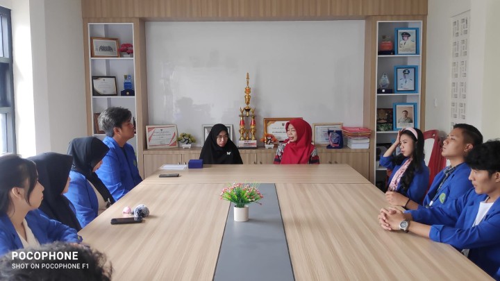 Kegiatan Kunjungan Dosen Mahasiswa Widyagama Mahakam ke kelurahan Sindang Sari.