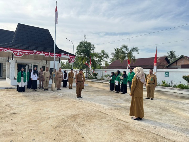 Rutinitas Apel Pagi di Pemerintahan Kelurahan Sindang Sari