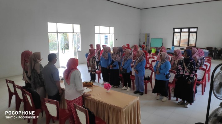 Pertemuan kader IMT PKK,Kelurahan dan Kecamatan di kelurahan Sindang sari.