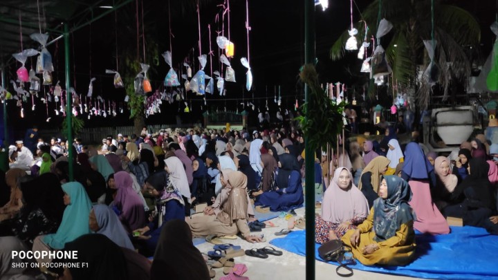 Menghadiri Undangan Maulid Nabi Muhammad SAW Rabi'ul awal 1447 H/2025 M. Di Masjid Al Misbah Sindang Sari