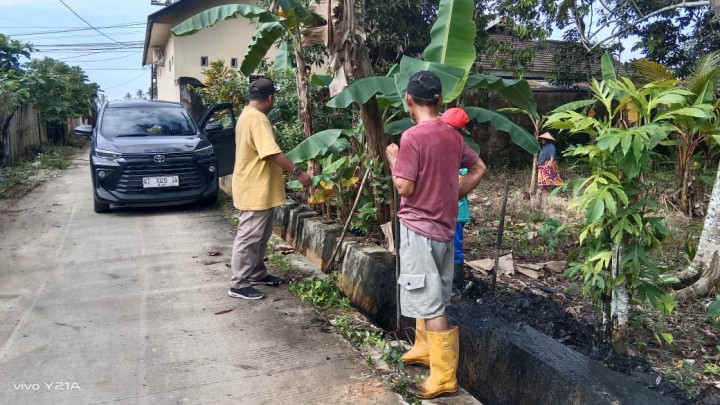 Kegiatan Kerja Bakti di lingkungan RT.3,7,8 Sindang Sari