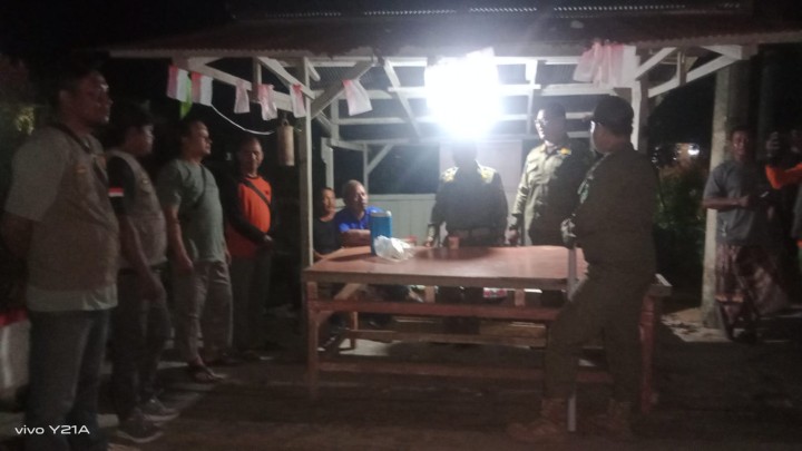 Kunjungan dari satpol PP propinsi  ke Pos kamling RT. 5 Sindang Sari.