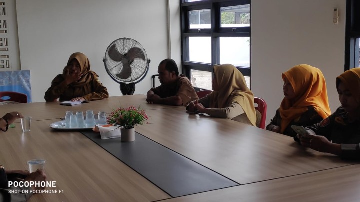 Kunjungan satpol PP kekelurahan Sindang Sari kordinasi mengenai keberadaan siskamling.