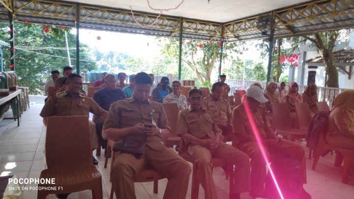 Rapat Forum Komukasi Publik (FKP) Kecamatan Sambutan