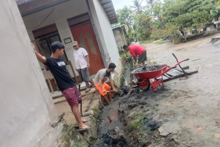 Monitoring Kegiatan Gotong Royong di Lingkungan Jalan Marga Bakti RT.5,Jalan Dahlia RT.9 dan Gg.Family RT.4.