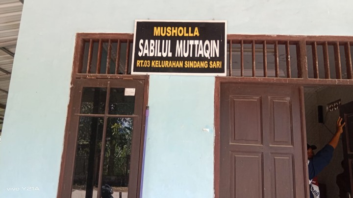 Meninjau pengerjaan semenisasi dan pengukuran semenisasi jalan Masaji RT. 2,Gg. Baru RT. 2 dan Gg. Nangka RT. 1 Bidang Sapras (Probebaya)