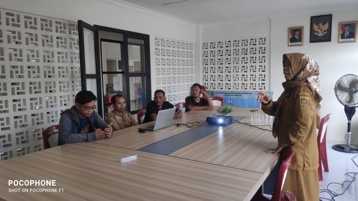 Pelatihan persentase  PROBEBAYA AWARD 2025 di ruang rapat kelurahan Sindang sari