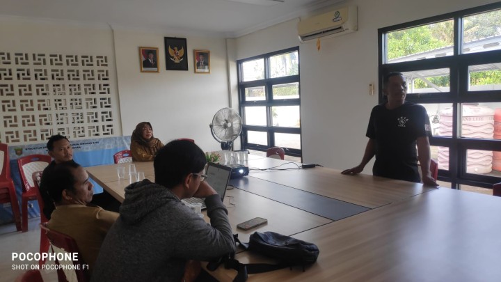 Pelatihan persentase  PROBEBAYA AWARD 2025 di ruang rapat kelurahan Sindang sari