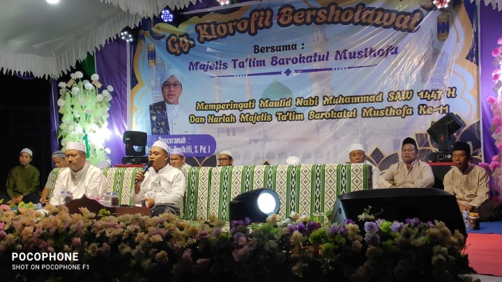 Menghadiri Undangan Gang Klorofil Bersholawat di wilayah RT.2 Sindang Sari.