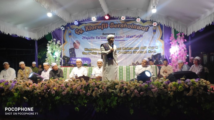 Menghadiri Undangan Gang Klorofil Bersholawat di wilayah RT.2 Sindang Sari.