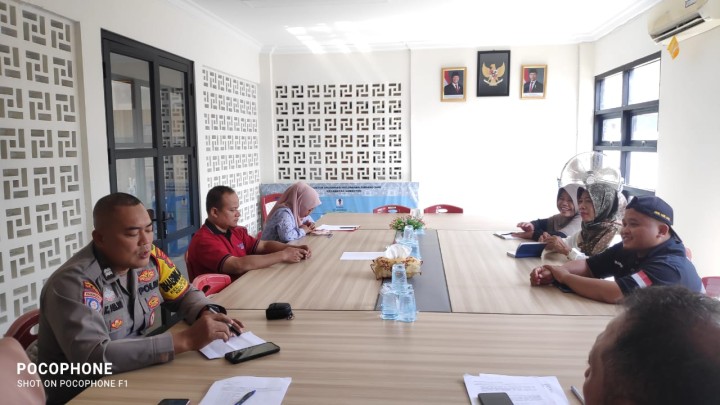 Rapat Forum konsultasi publik ( FKP ) REVIEW STANDAR PELAYANAN 2025.