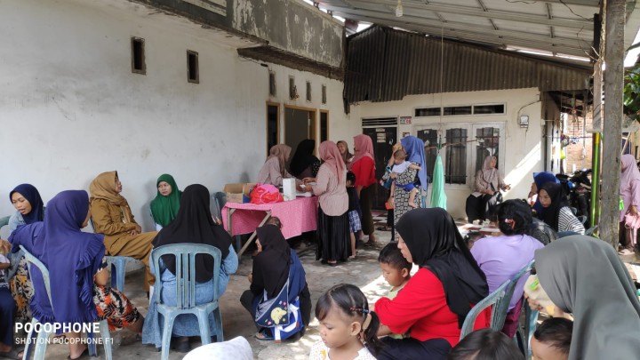 Kegiatan Posyandu Kutilang 4 di RT.4 Kelurahan Sindang sari.
