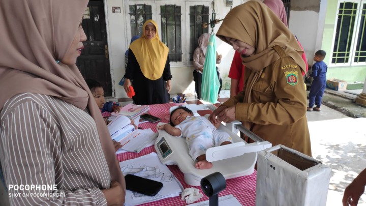 Kegiatan Posyandu Kutilang 4 di RT.4 Kelurahan Sindang sari.