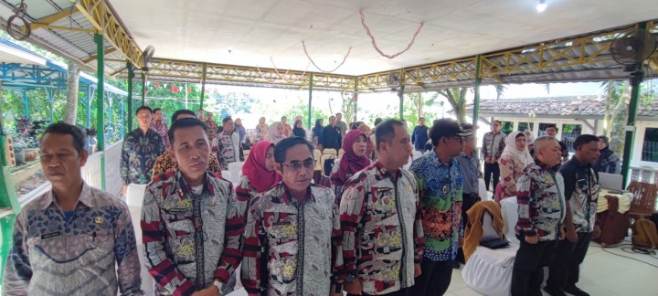 Kegiatan Rapat Penyusunan Rencana Detail Tata Ruang (RDTR) Kecamatan sambutan Tahun 2025.