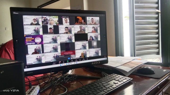 Mengikuti kegiatan Sharring Session "Tema : INDONESIA DARURAT SAMPAH  Peran ASN dalam menggerakan Revolusi Prilaku menuju Ekonomi Sirkular oleh BKPSDM Provinsi Kal-Tim.