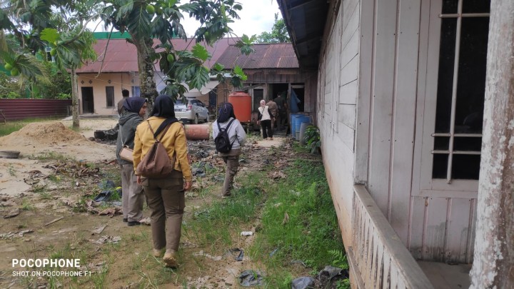 Kegiatan penjangkauan dan evakuasi ODGJ dengan membawa sajam.kegiatan dilaksanakan oleh tim kelurahan, PSM Sindang Sari dan Satpol PP Kecamatan sambutan