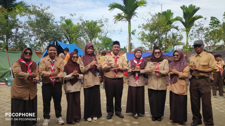 Menghadiri undangan Kegiatan Perkemahan Gabungan Pramuka Jenjang SD/MI se-Kecamatan Sambutan