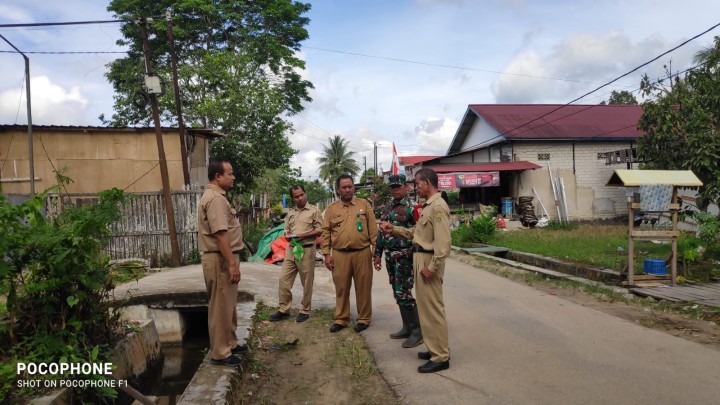 Pengukuran Tanah untuk Pembangunan Koperasi Merah Putih Kelurahan Sindang Sari. di hadiri Lurah,Kasi Pemerintahan,Kasi Ekobang,Babinsa,dan Kepsek SDN 13 Sambutan.