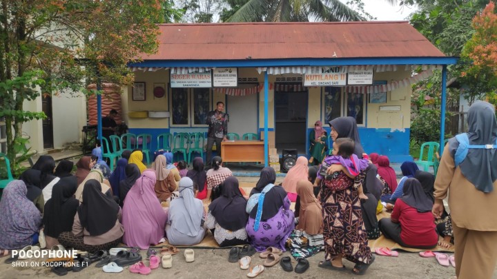 Pembagian minyak goreng gratis ukuran 350ml dari UD  sari jaya, dan cara penanggulangan kebocoran selang gas pada kompor gas.