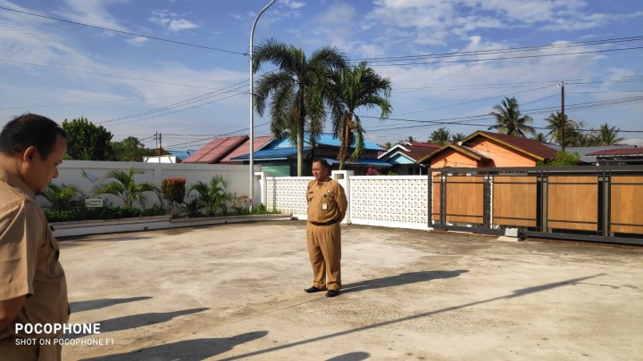 Rutinitas Apel Pagi di pemerintahan Kelurahan Sindang Sari.