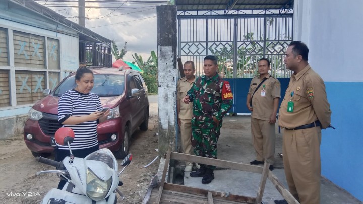 Peninjauan ke Bangunan dan Rehap Dapur MBG di jalan Poros Propinsi samarinda-anggana. Di wilayah RT. 9 kelurahan Sindang Sari.