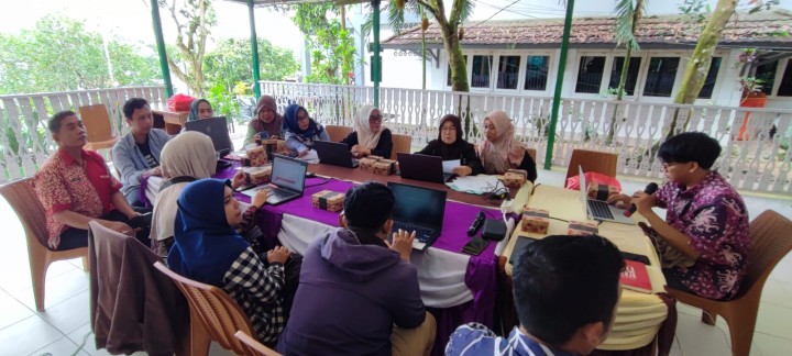 Penginputan Data Pelaporan pada Aplikasi IRIS.