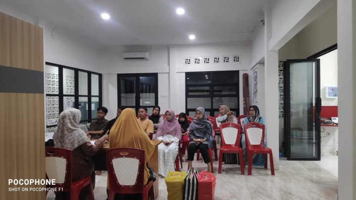 Penyuluhan kepada peserta calon MTQ Tingkat Kelurahan.