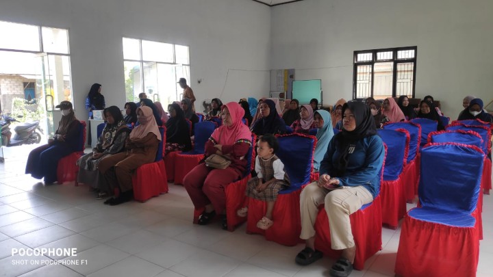 Kegiatan Sosialisasi PKH di Balai Kelurahan Sindang Sari.