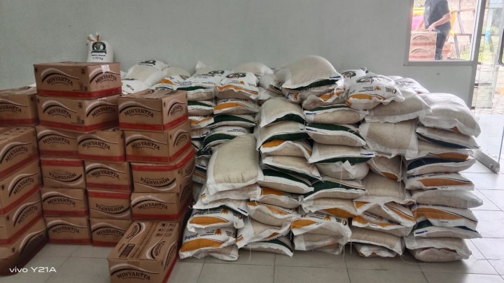 Pendistribusian Beras Buloq Medium 10Kg dan Minyak Goreng Merk MINYAKITA 2 Ltr. oleh Kemnterian Pangan Nasional.