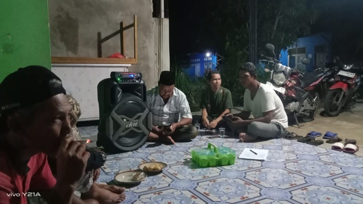Kegiatan Rembug Warga di RT. 7 dan RT.10 Sindang Sari yang di Laksanakan di Kediaman Ketua RT.