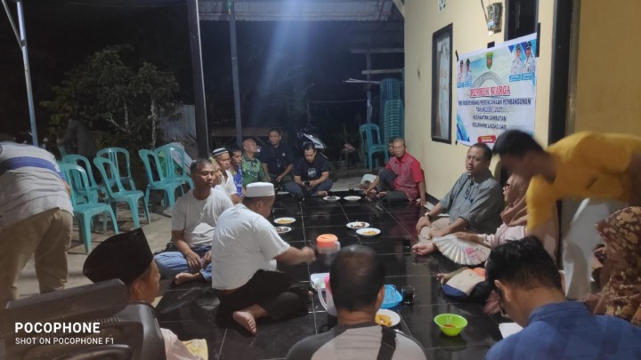 Kegiatan Rembug Warga di RT. 7 dan RT.10 Sindang Sari yang di Laksanakan di Kediaman Ketua RT.