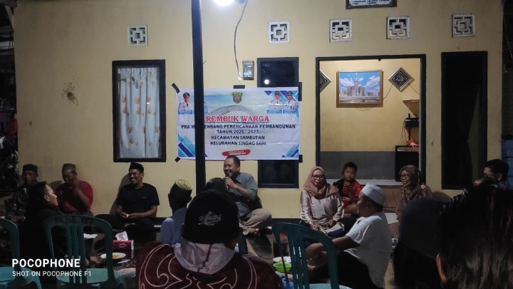 Kegiatan Rembug Warga di RT. 7 dan RT.10 Sindang Sari yang di Laksanakan di Kediaman Ketua RT.