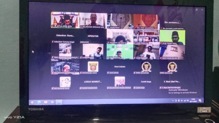 Rapat Paripurna DPRD Kota Samarinda Masa Persidangan III Tahun 2025 Dengan Agenda Persetujuan Bersama Antara Wali Kota Samarinda Terhadap Raperda Tentang APBD Kota Samarinda Tahun Anggaran 2026. (Via Zoom meeting).