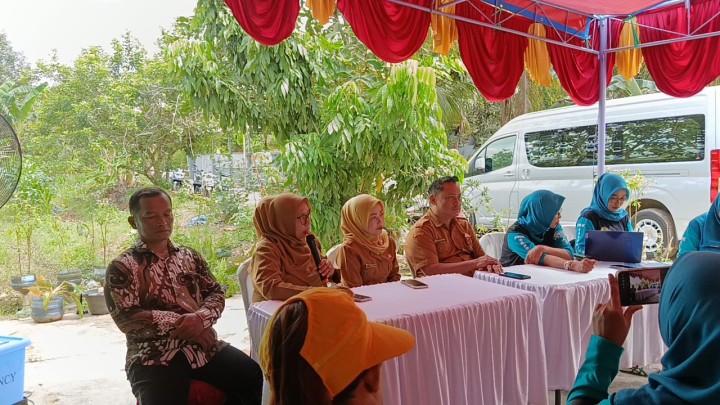 Peninjauan, perencanaan pembangunan POSYANDU DAN SISKAMLING di RT 09 jalan Dahlia.