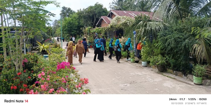 Peninjauan, perencanaan pembangunan POSYANDU DAN SISKAMLING di RT 09 jalan Dahlia.