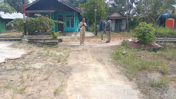 Monitoring ke RT.1 Bidang sapras bersama Tim pendamping Kelurahan dan di lanjutkan pengukuran jalan di wilayah RT. 3 Gang Sukarti. RT.4 perbaikan Drainase , dan RT.5 .Yang akan di rencanakan semenisasi oleh Probebaya Tahun 2026/2027.