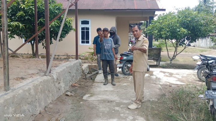 Monitoring ke RT.1 Bidang sapras bersama Tim pendamping Kelurahan dan di lanjutkan pengukuran jalan di wilayah RT. 3 Gang Sukarti. RT.4 perbaikan Drainase , dan RT.5 .Yang akan di rencanakan semenisasi oleh Probebaya Tahun 2026/2027.