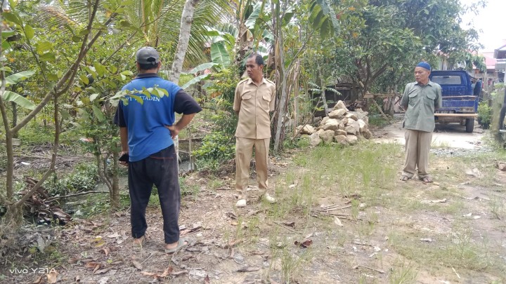 Monitoring ke RT.1 Bidang sapras bersama Tim pendamping Kelurahan dan di lanjutkan pengukuran jalan di wilayah RT. 3 Gang Sukarti. RT.4 perbaikan Drainase , dan RT.5 .Yang akan di rencanakan semenisasi oleh Probebaya Tahun 2026/2027.