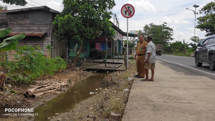 Monitoring Drainase di RT.9 Jalan Poros Propinsi smd-anggana Kelurahan Sindang sari
