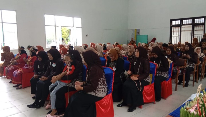Syukuran Kampung KB GEMA KENCANA Kelurahan Sindang Sari.