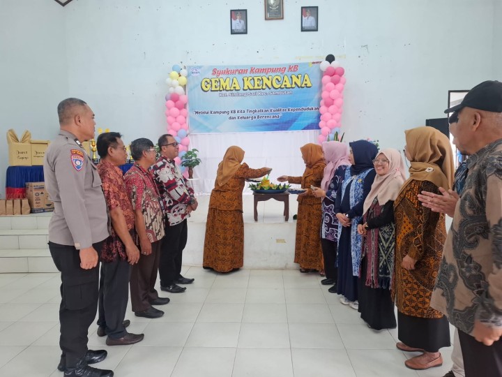 Syukuran Kampung KB GEMA KENCANA Kelurahan Sindang Sari.